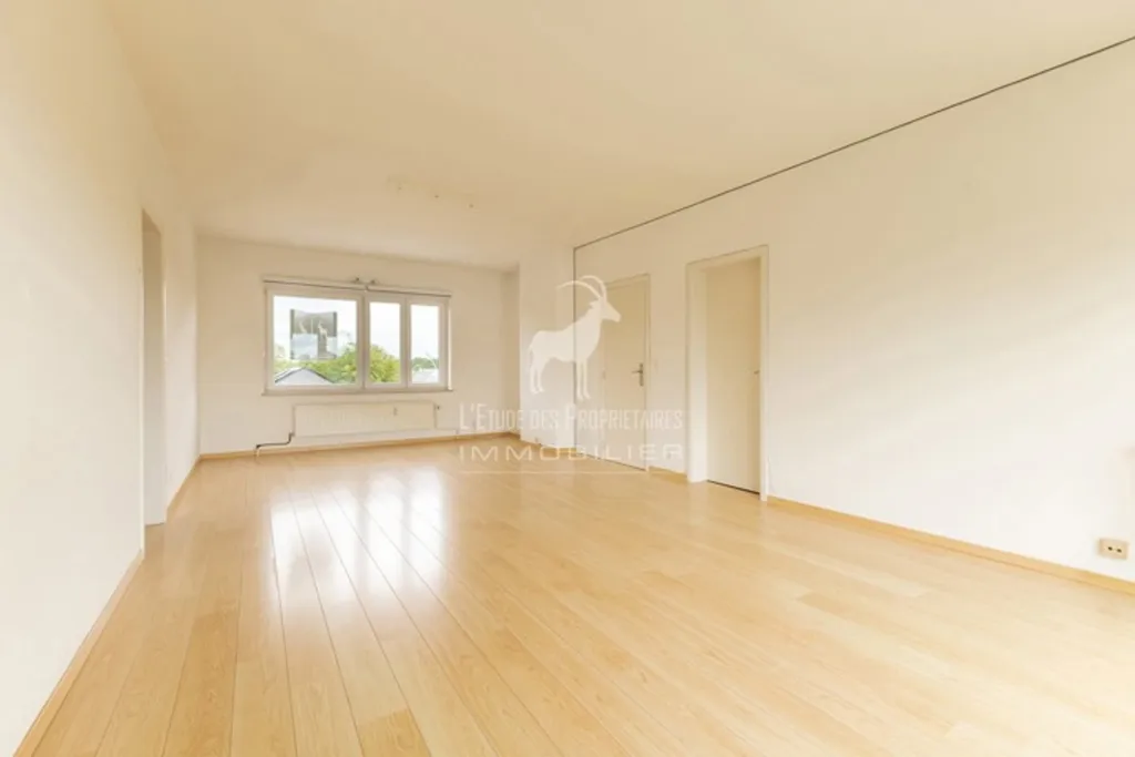 Pièces - Appartement 3 chambres avec balcon à Gozée