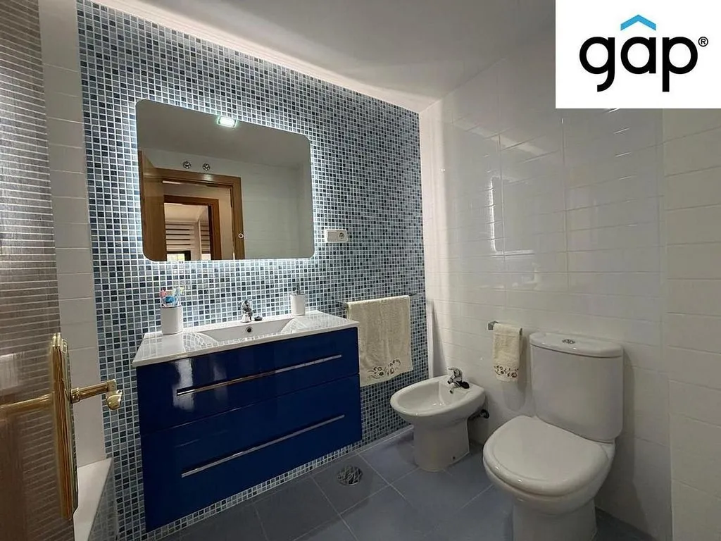 Bagni - Spacious Student Flat with Gym in Calle de las Encinas