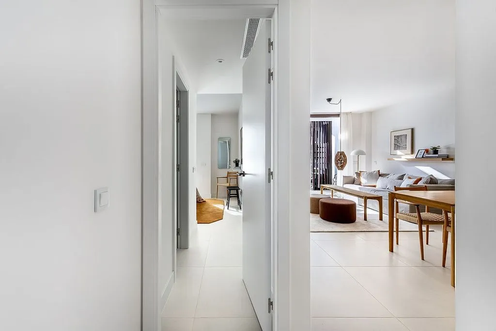 hallway_entrance