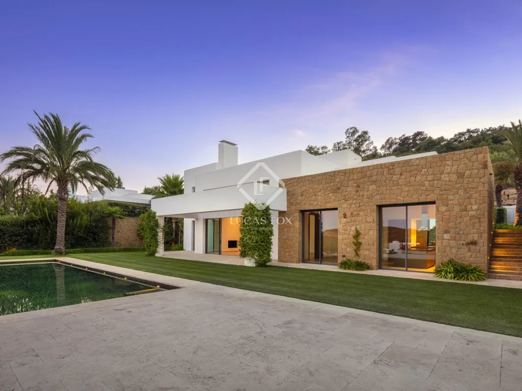 Piscina - Luxury Villa with Pool in Estepona