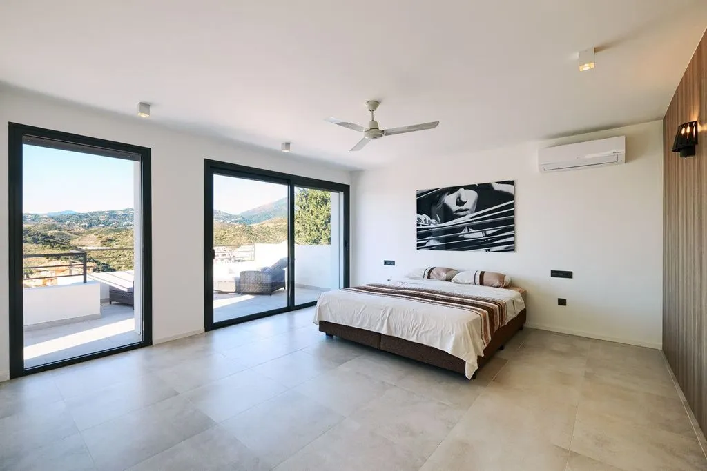 Chambres - Luxury Villa with Pool in Nueva Andalucía