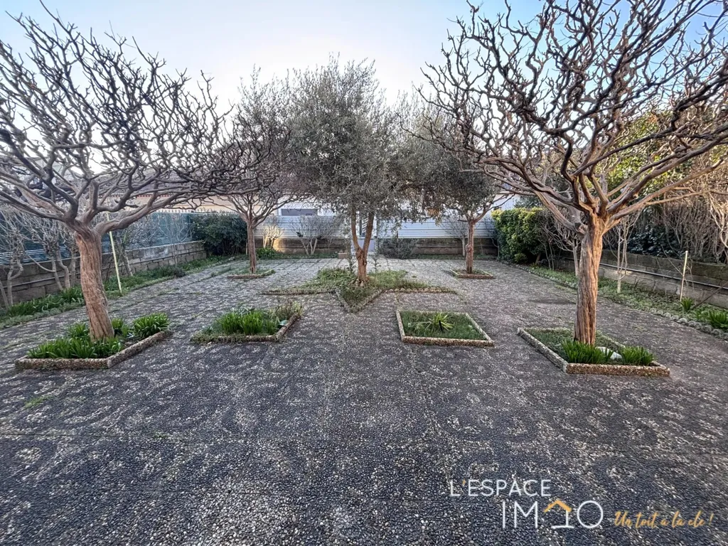 Aed - Townhouse with Two Units in Cavaillon