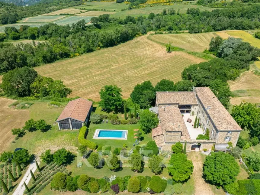 Õhuvaade - Patrimonial Home with Pool in Drôme Provençale