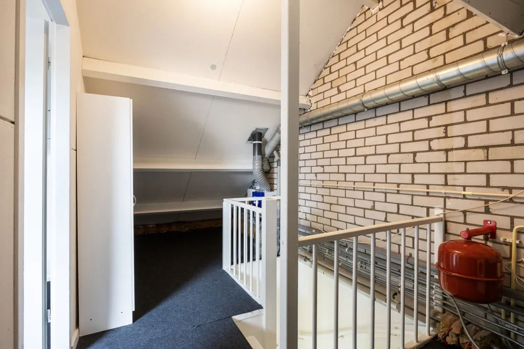 Toad - Modernised Semi-Detached House with Garden in Marum