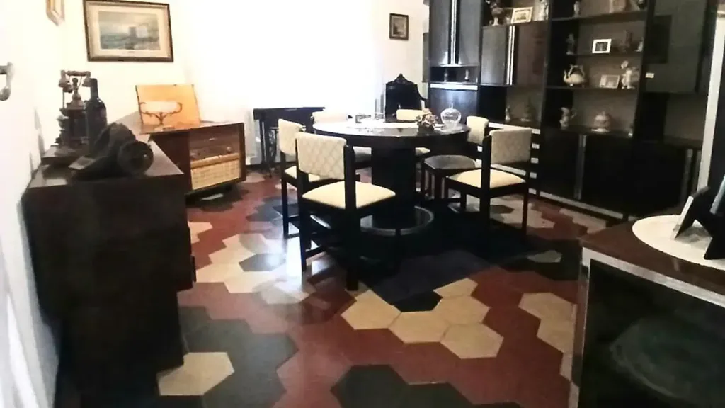 Salle à manger - Apartment with Balcony in Livorno Centre