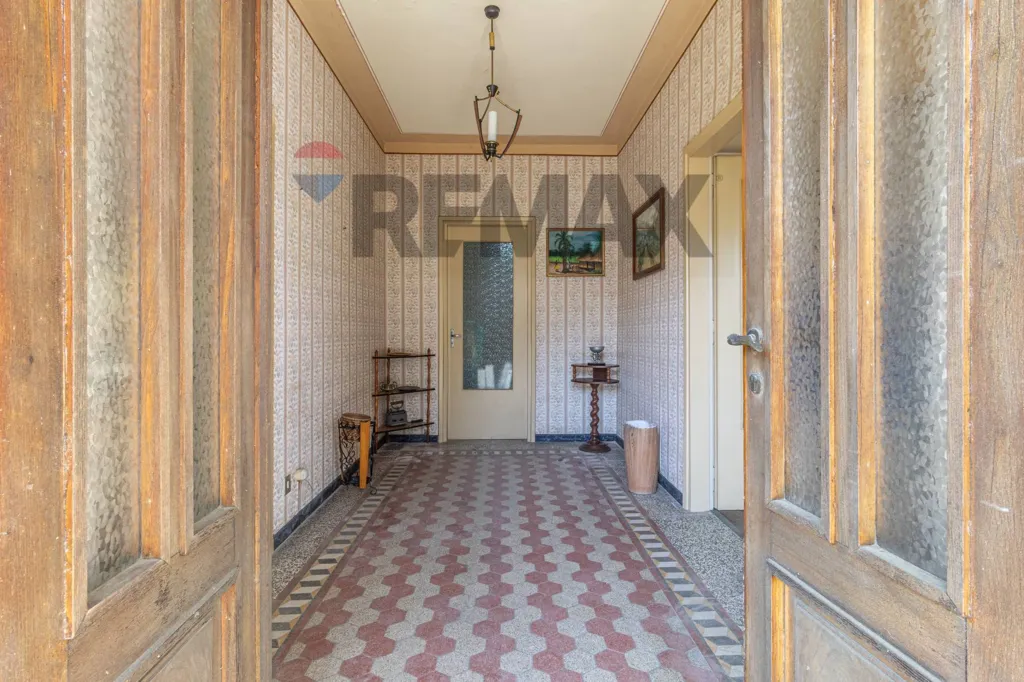 Hallway - Villa with Garden near Municipio