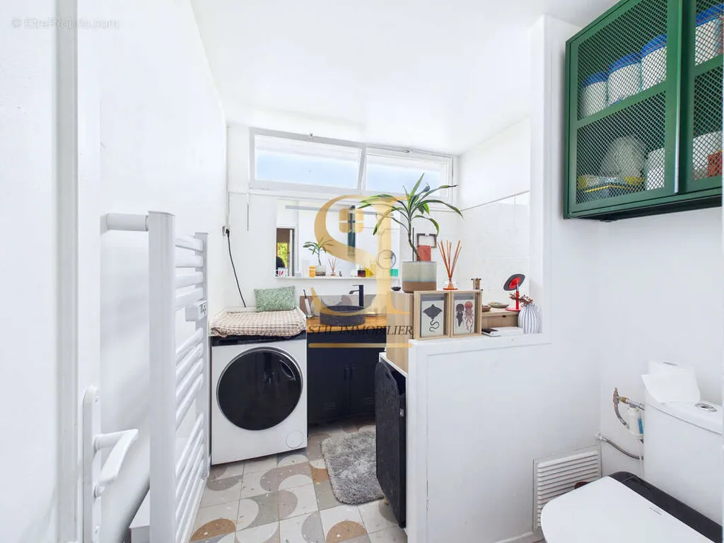 Salles de bain - Appartement 5 Pièces avec Piscine à Draveil