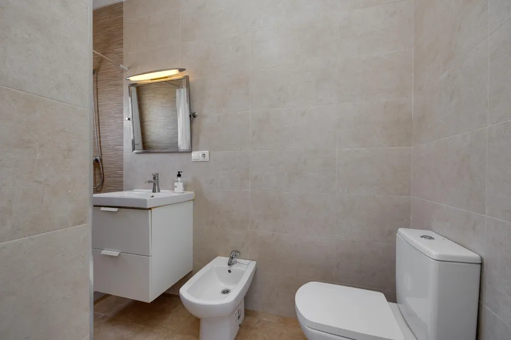 Bathrooms - Chalet with Pool and Sea View in El Chaparral