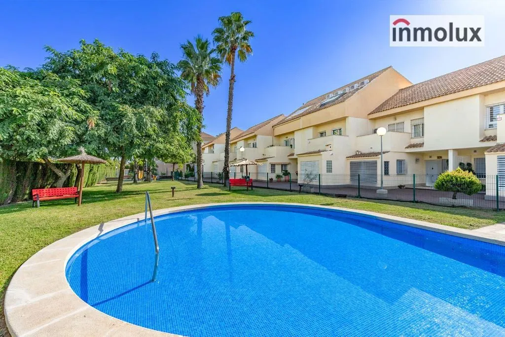 Bassein - Luxury Townhouse with Pool in San Juan Playa