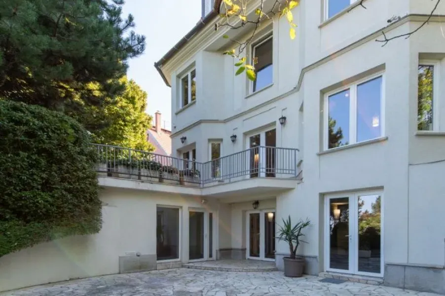 Terrazza - Luxury Villa with Panoramic Views in Budapest II. District