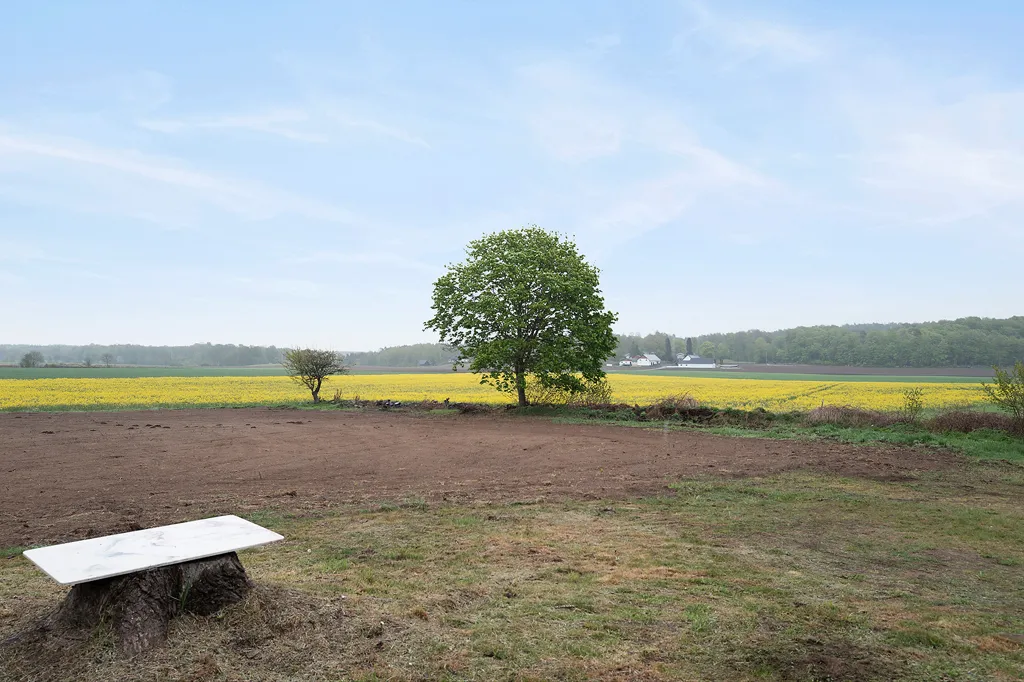 Aed - Charming 1909 Farmhouse with Open Views in Bjäraryd