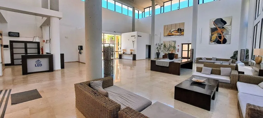 Soggiorno - 1-Bed Apartment with Pool on Avenida Del Decano