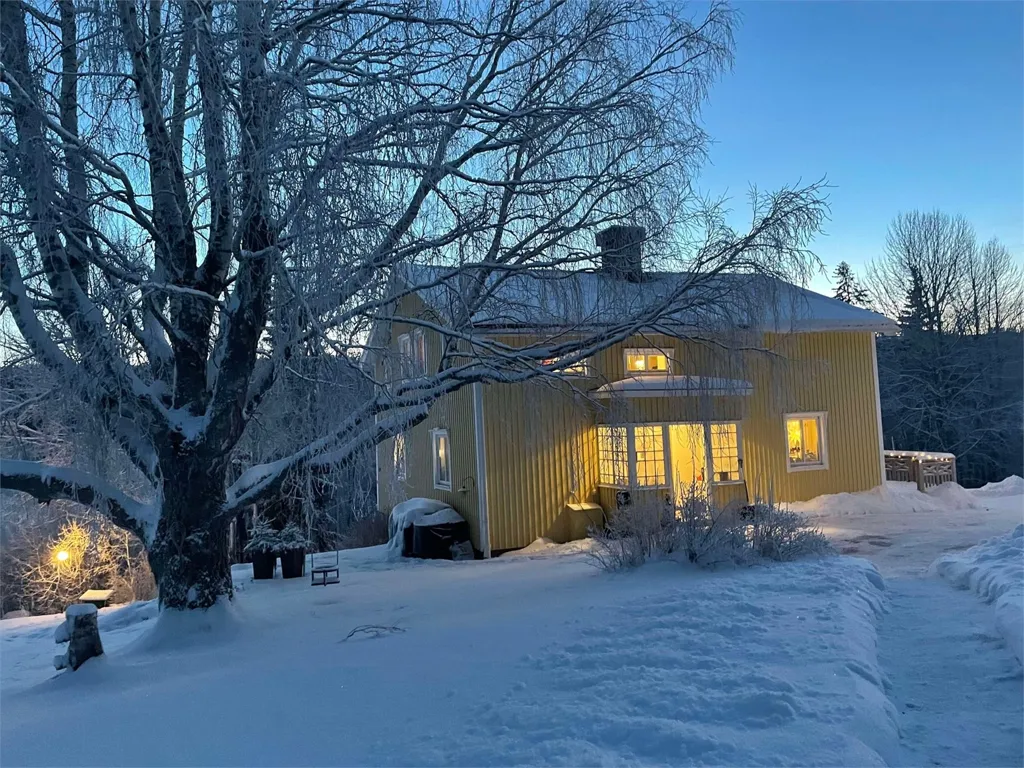 Extérieur - Historic Villa with Forest View in Västloning