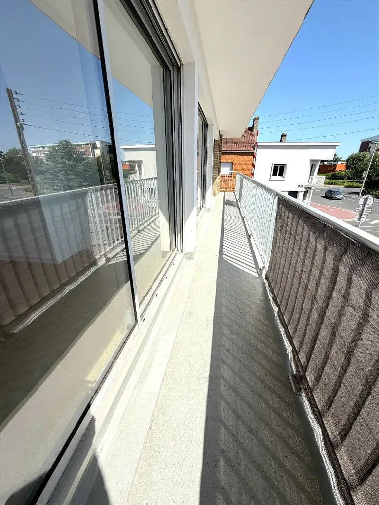 Balcon - Appartement Lumineux avec Balcon Sud à Calais