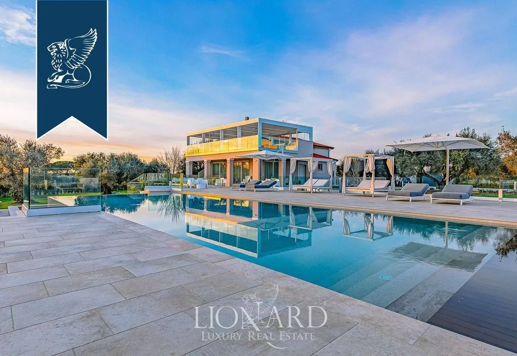 Bassein - Luxury Villa with Pool in San Vincenzo