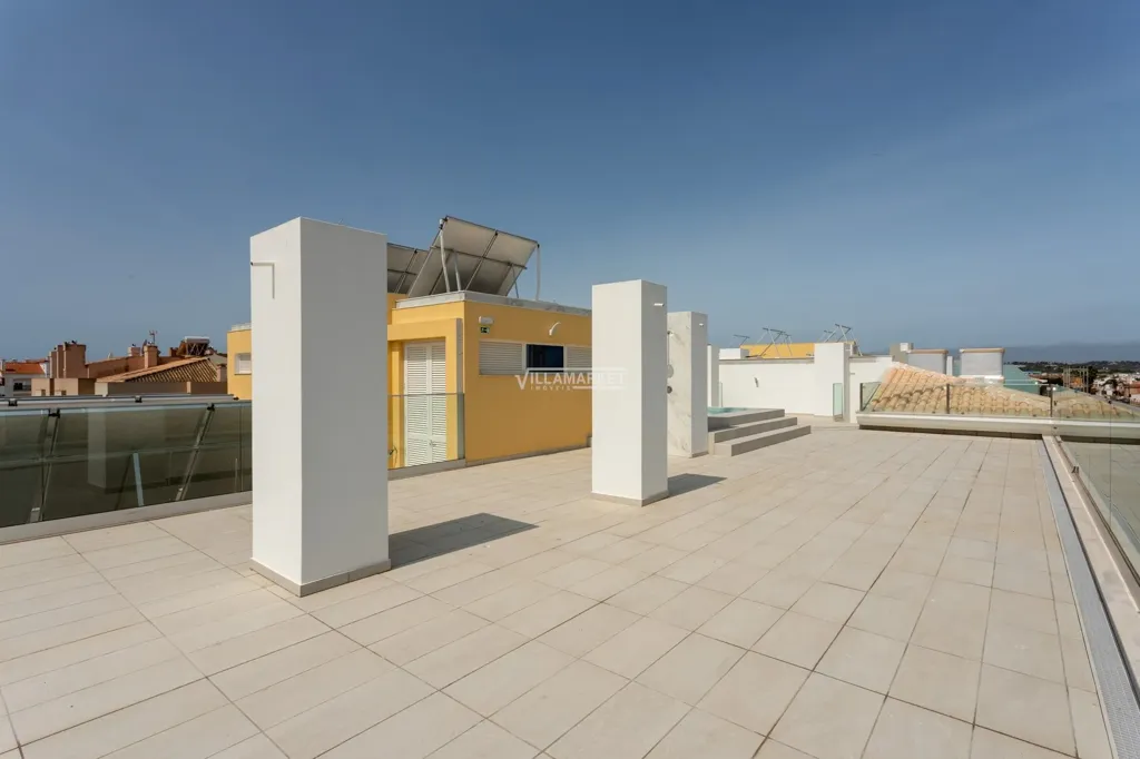 Terrass - 3+1 Bedroom Apartment with Rooftop Pool in Lagos