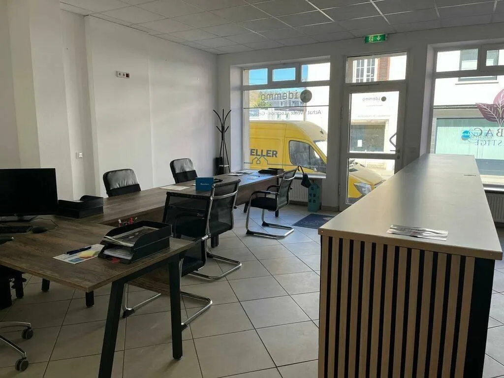 Kabinet - Commercial Space with High Visibility in Dommeldange