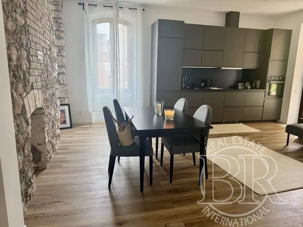 Salle à manger - Appartement Rénové avec Terrasse à Cannes
