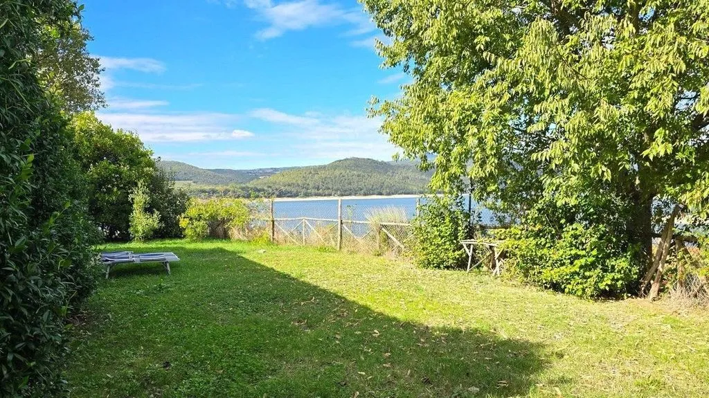 Aed - Country House with Lake View in Baschi, Umbria