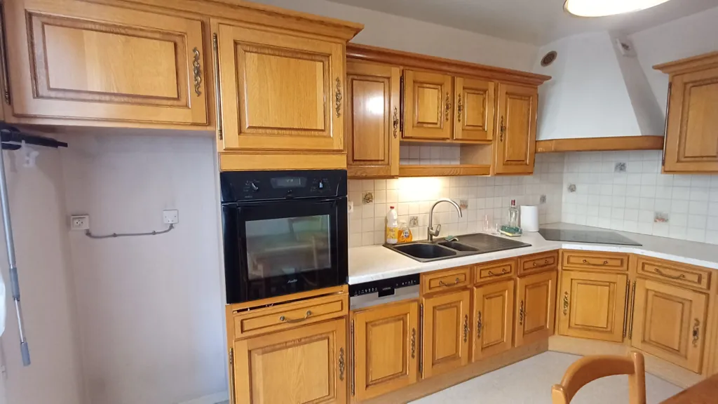 Cuisine - Appartement Traversant avec Garage et Balcon à Clermont-Ferrand