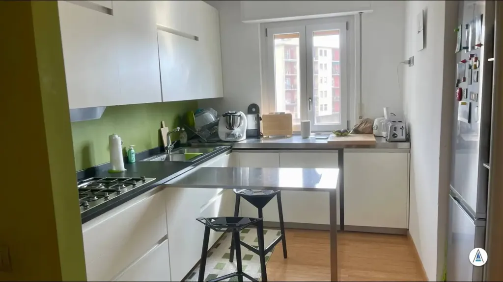 Cucina - Refurbished Triplex with Balcony in Pavia