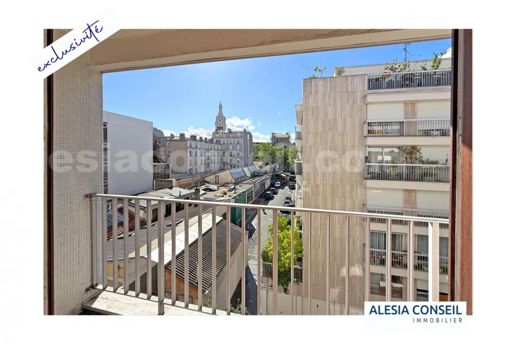 Rõdu - Studio with Balcony in Paris 14ème