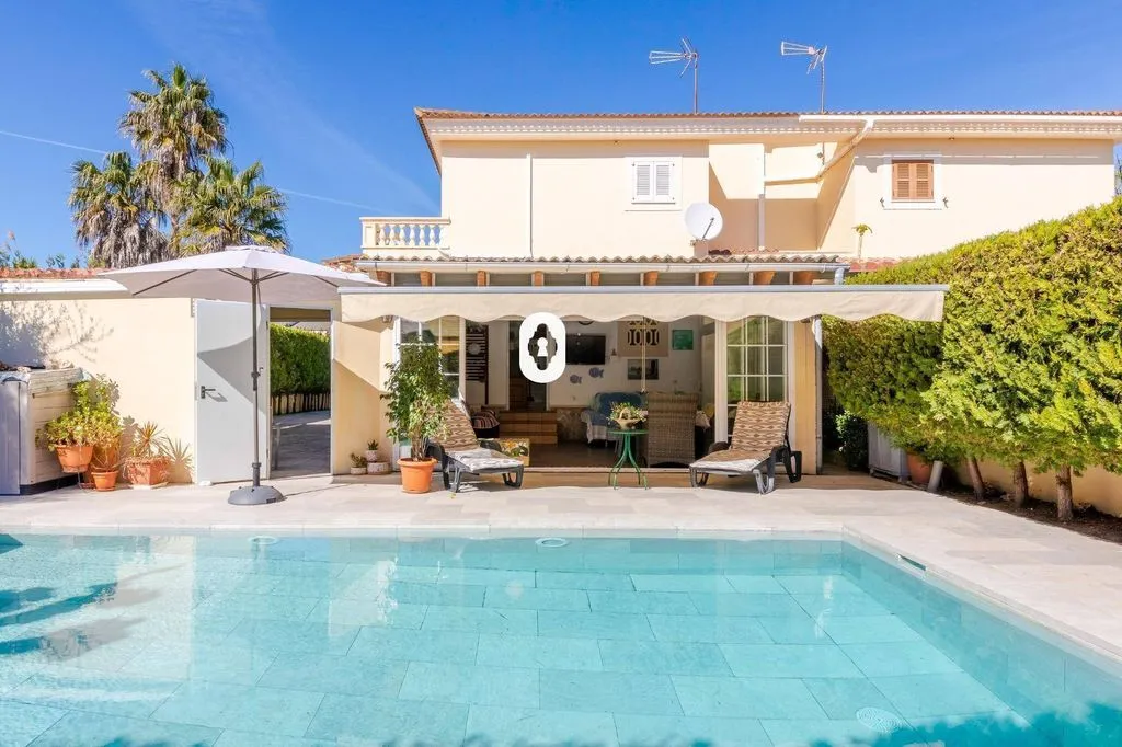 Piscine - Semi-Detached Villa with Pool in Playas de Muro