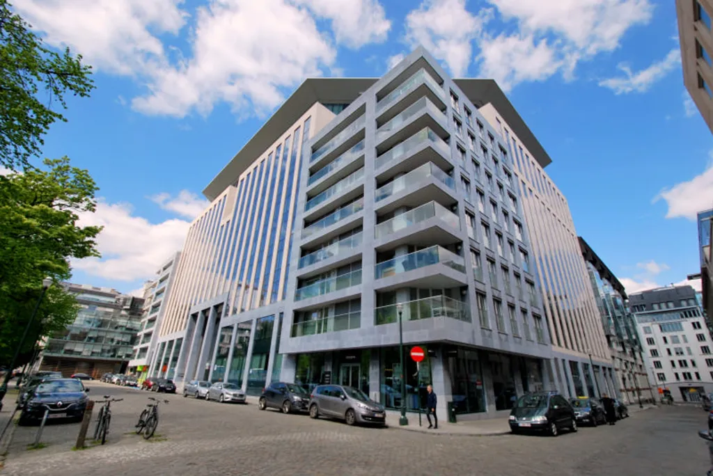 Extérieur - Appartement de Qualité avec Terrasse au Square Orban