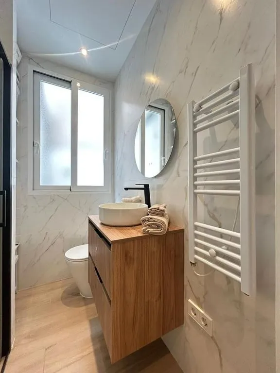 Salles de bain - Modern Flat with High-Quality Finish in Madrid