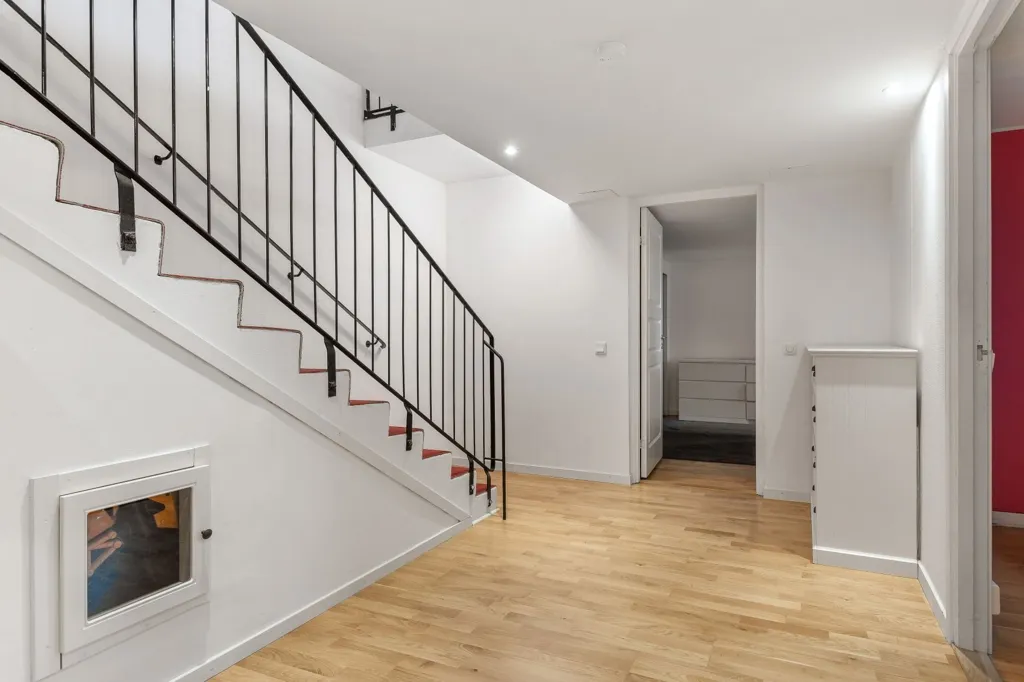 Pièces - Unique Apartment with Terrace in Kista