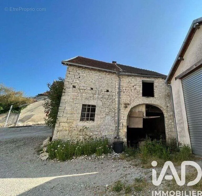 Välivaade - Restoration Grange with Garden in Troyes
