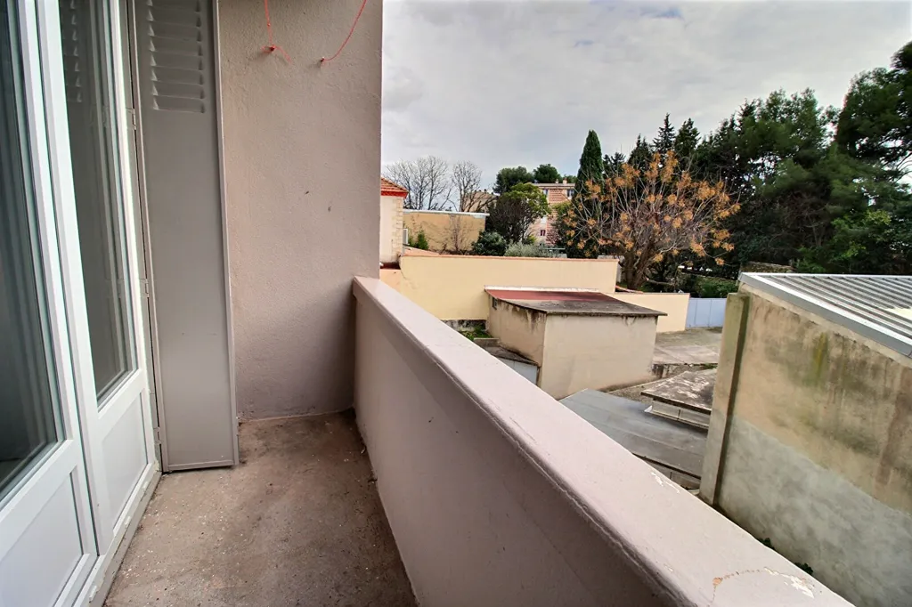 Balcon - Appartement Traversant avec Balcons à Montpellier