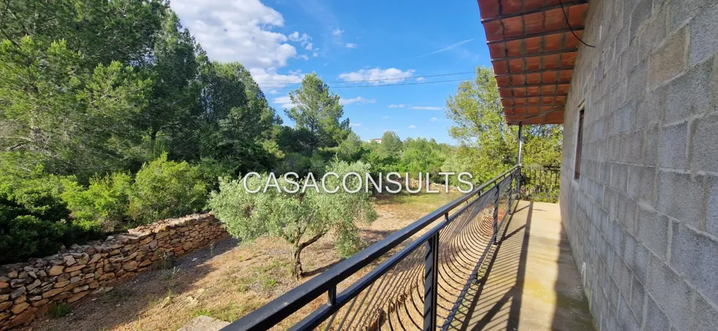 Terrass - Semi-Renovated Chalet with Balcony in Vilafamés