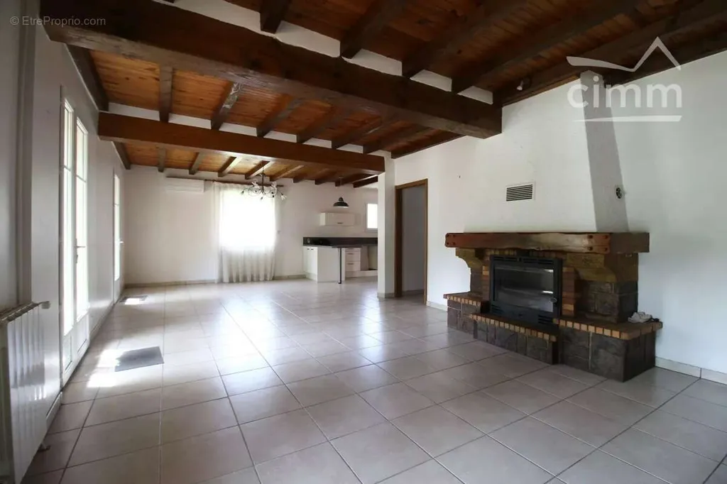 Elutuba - Village House with Pool in La Digne-d'Amont