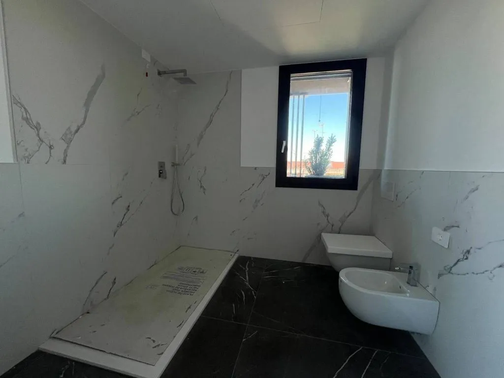 Bathrooms - Luxury Penthouse with Rooftop in Mestre, Venice