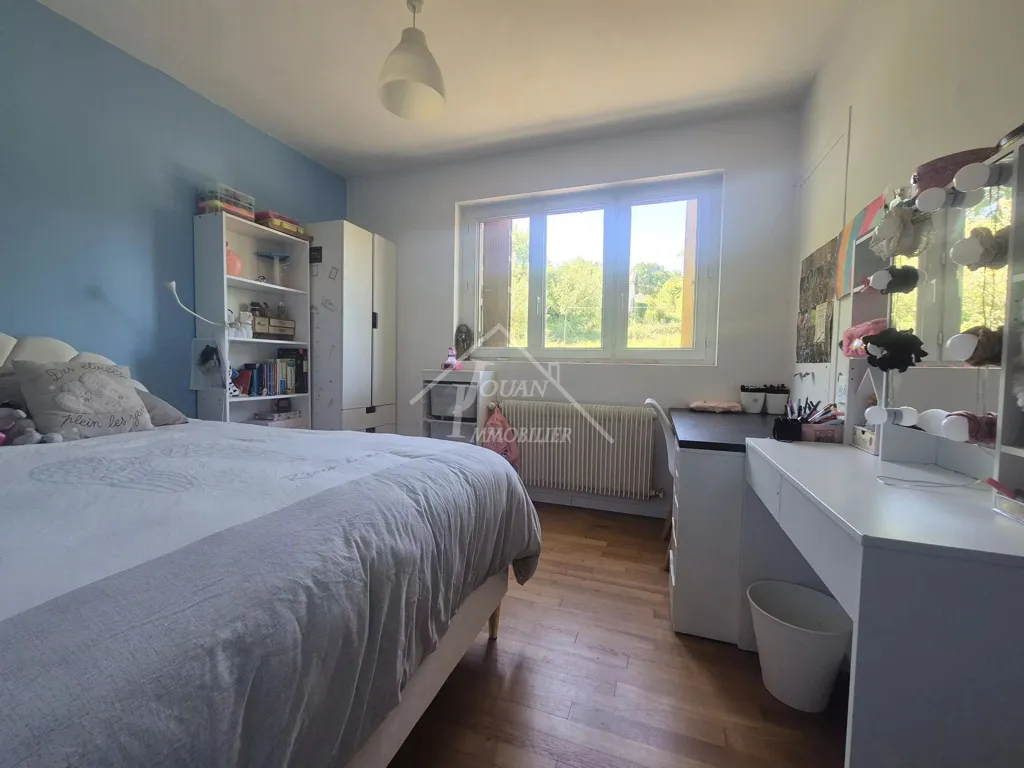 Chambres - Maison avec Terrain et Vue Rivière à Jenzat