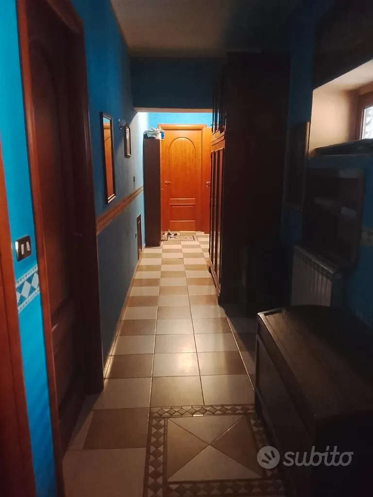 Esik - Three-Bedroom Apartment with Balcony in Via Rivocati