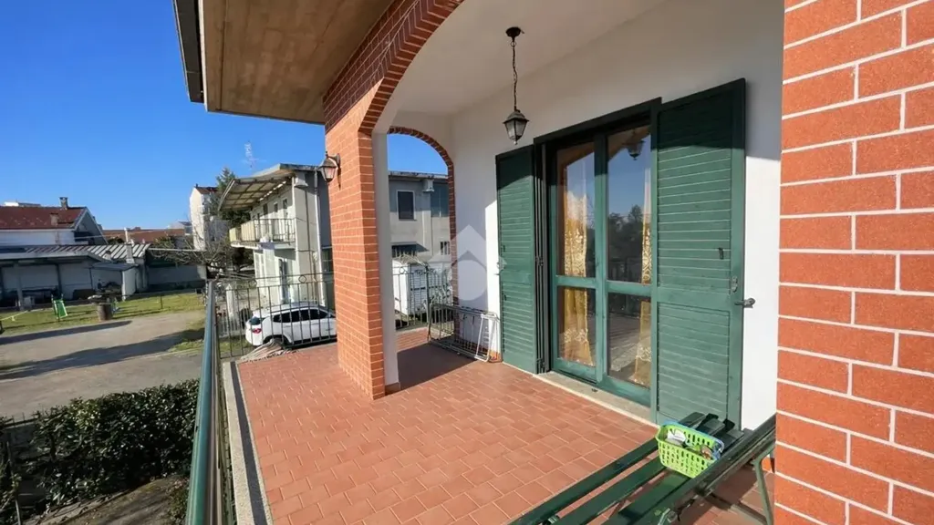 Rõdu - Duplex Villa with Private Garden in Rivalta di Torino