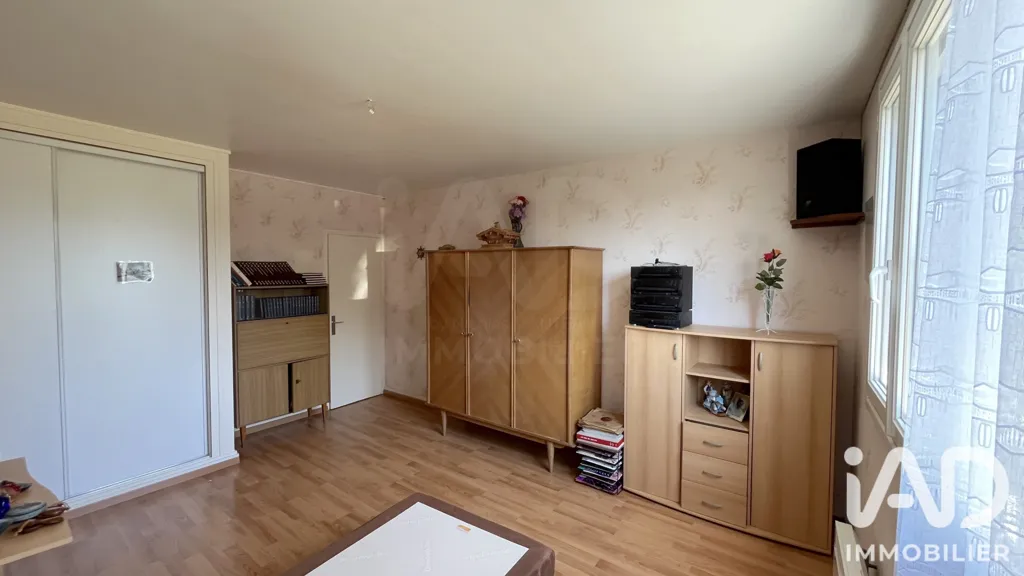 Camere da letto - House with Renovation Potential in Saran