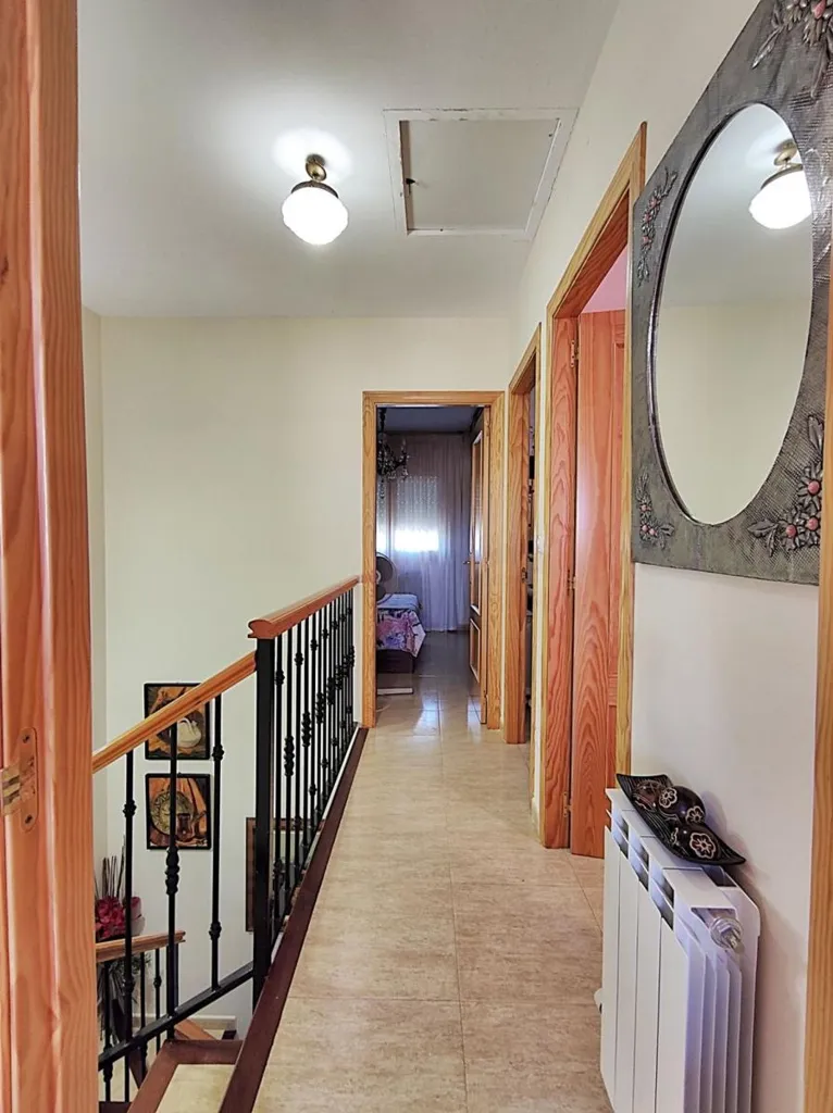 Esik - Detached Villa with Pool in Caspe