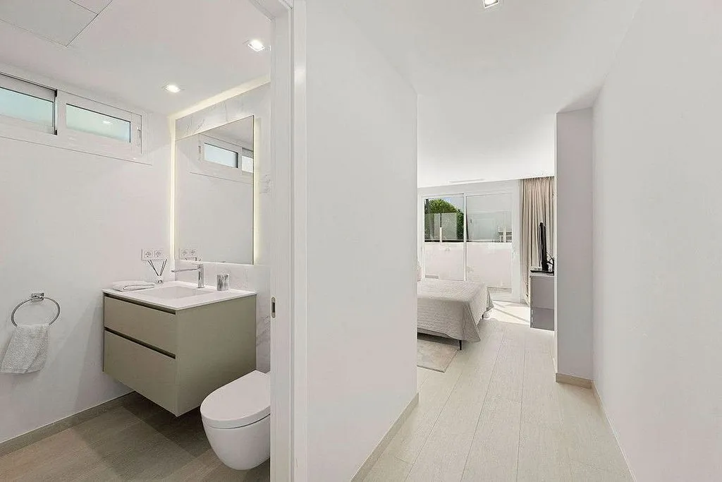 Salles de bain - Chalet with Pool and Terrace in Old Town