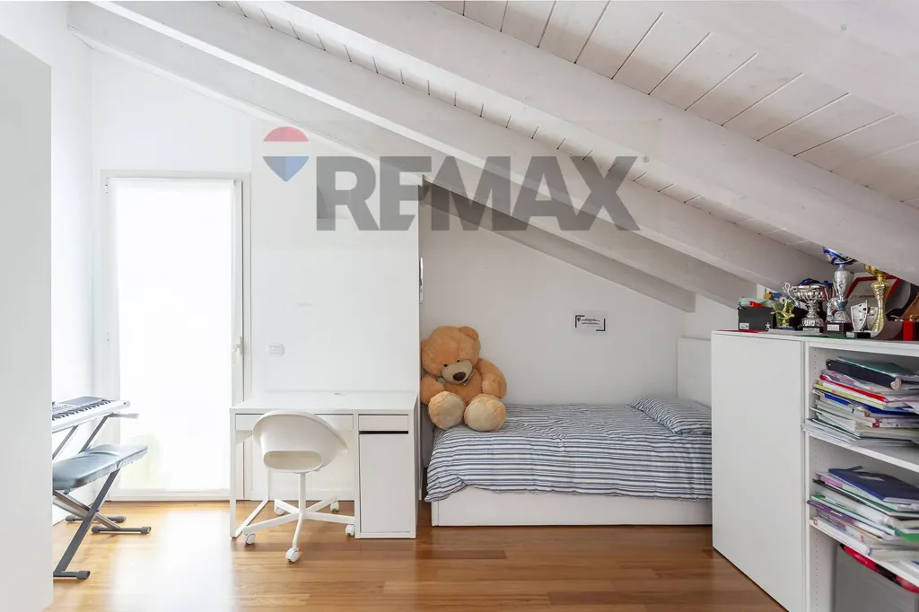 Chambres - Spacious Triplex with Panoramic View in Tregasio