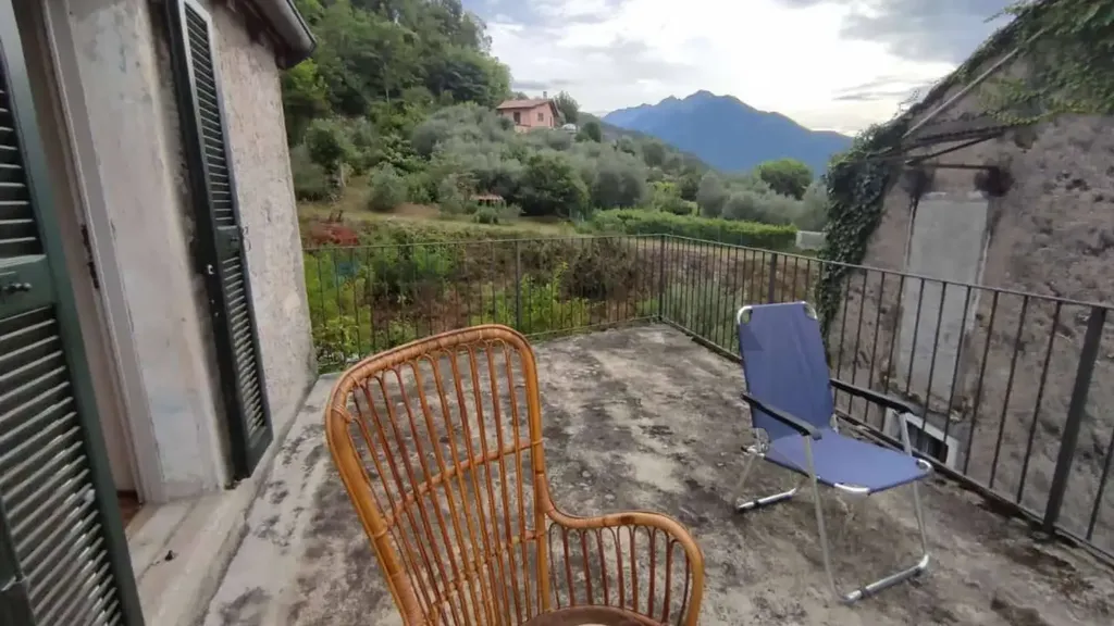Terrass - Stone Cottage with Lake View in Gera Lario