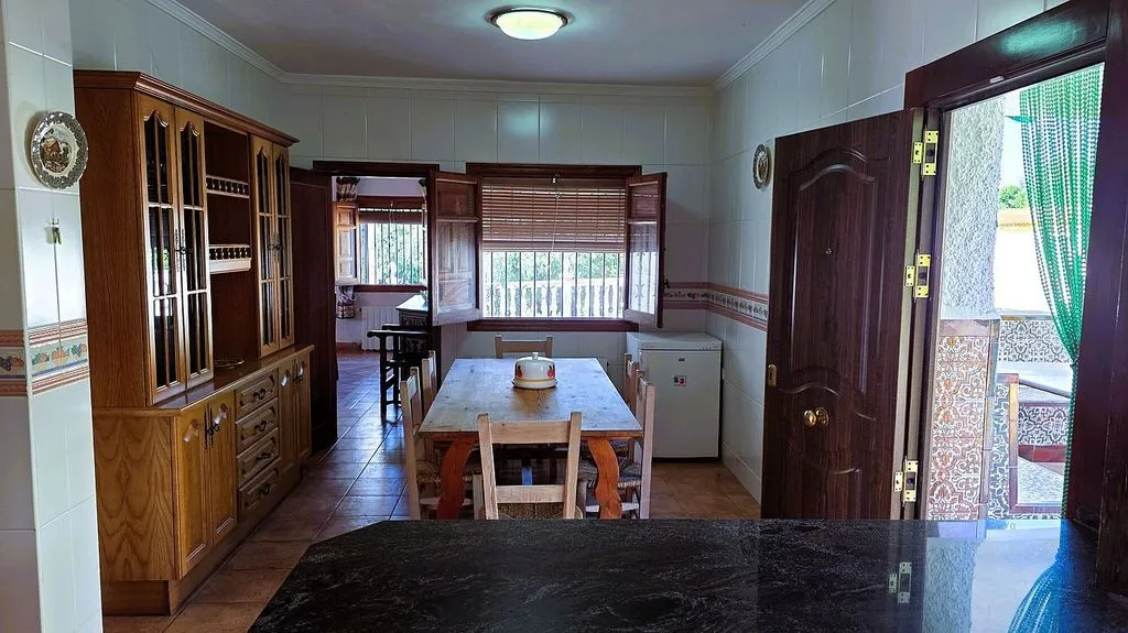 Söögituba - Rustic Chalet with Pool in Órgiva
