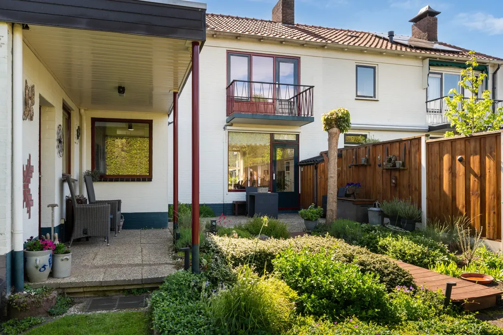 Aed - Half-Duplex with Garden in Goor