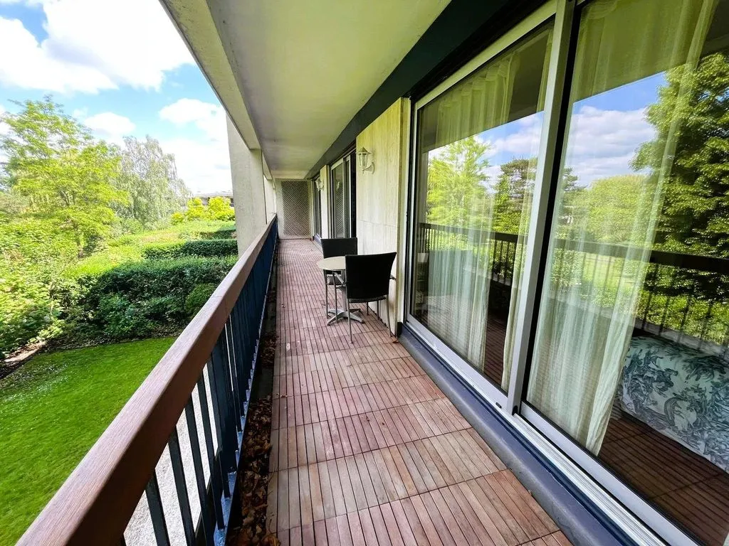 Rõdu - Luxury Flat with Balcony in Rueil-Malmaison