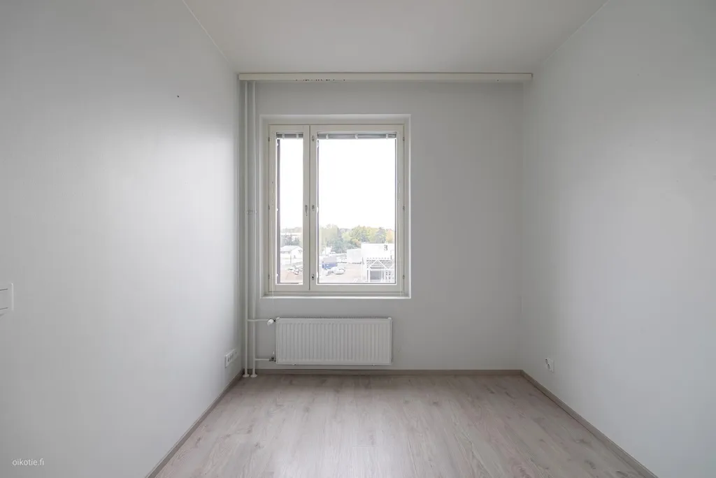 Pièces - Triangular Apartment with Balcony in Järvenpää
