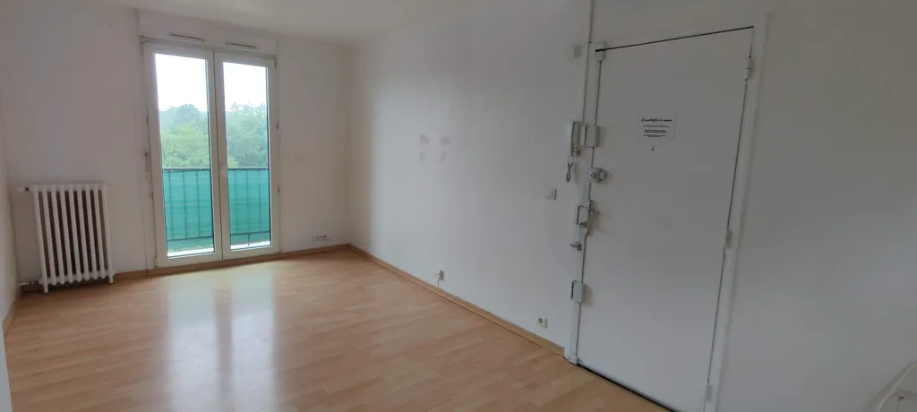 Stanze - 3-Piece Flat with Balcony in Yerres Centre