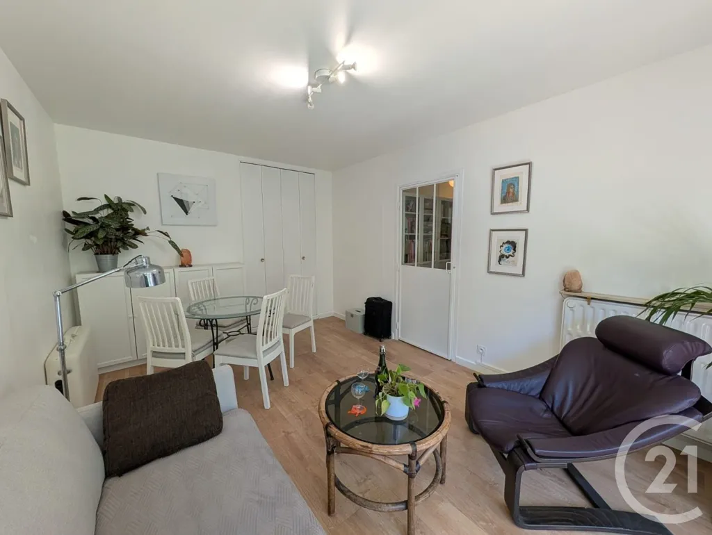 Séjour - Appartement avec Vue sur Parc à Épernon