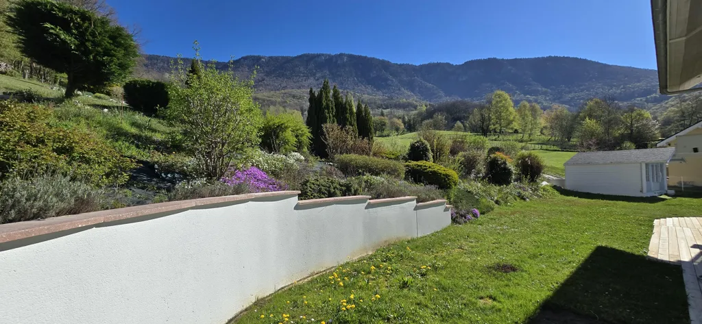 Jardin - Maison Contemporaine avec Vue Panoramique à Lancrans